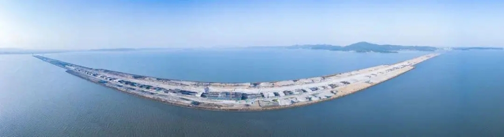2021年3月27日，太湖隧道實現(xiàn)全線底板貫通。