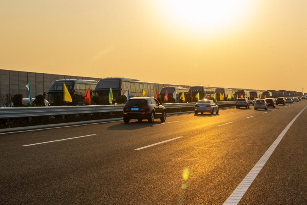 2021年12月30日，車輛在蘇錫常南部高速公路常州至無錫段行駛。