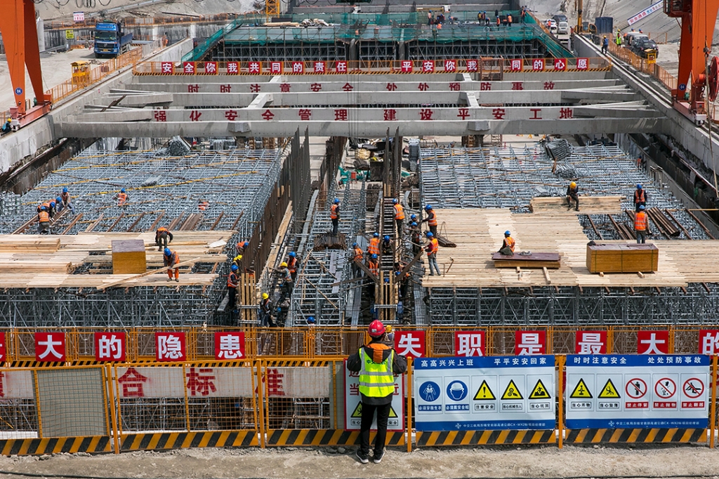 2019年4月15日，項目工程部負(fù)責(zé)人對鉆孔灌注樁鋼筋籠檢查驗收。