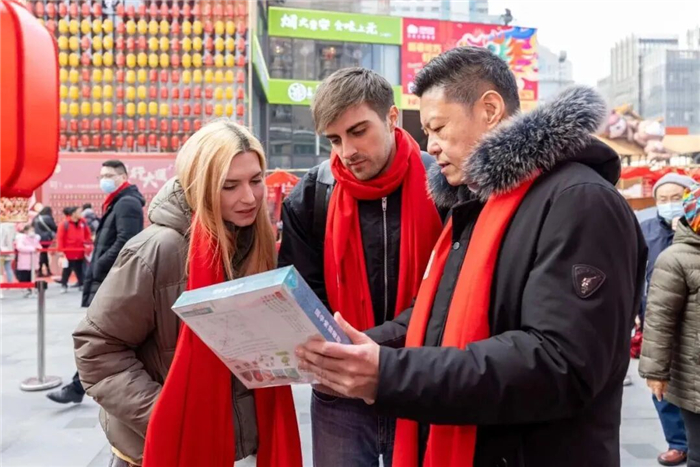 無(wú)錫上榜“吸引力”十強(qiáng)城市，外籍人才來(lái)了能安心干事