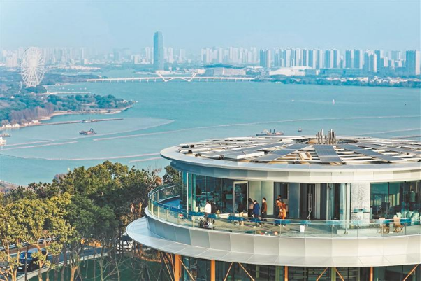 一山觀兩湖 業(yè)態(tài)煥潮顏